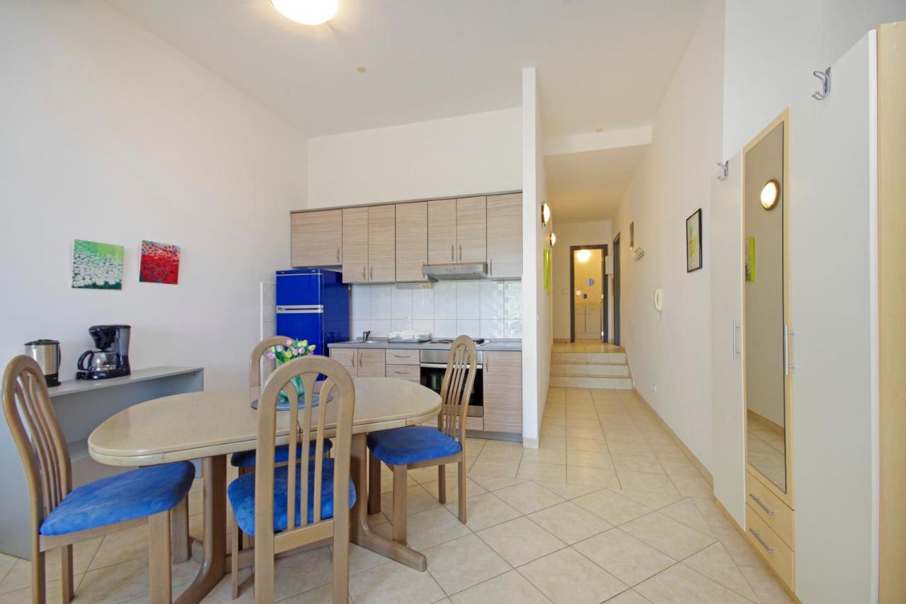 Matanovi Dvori Md Apartments Makarska Bagian luar foto