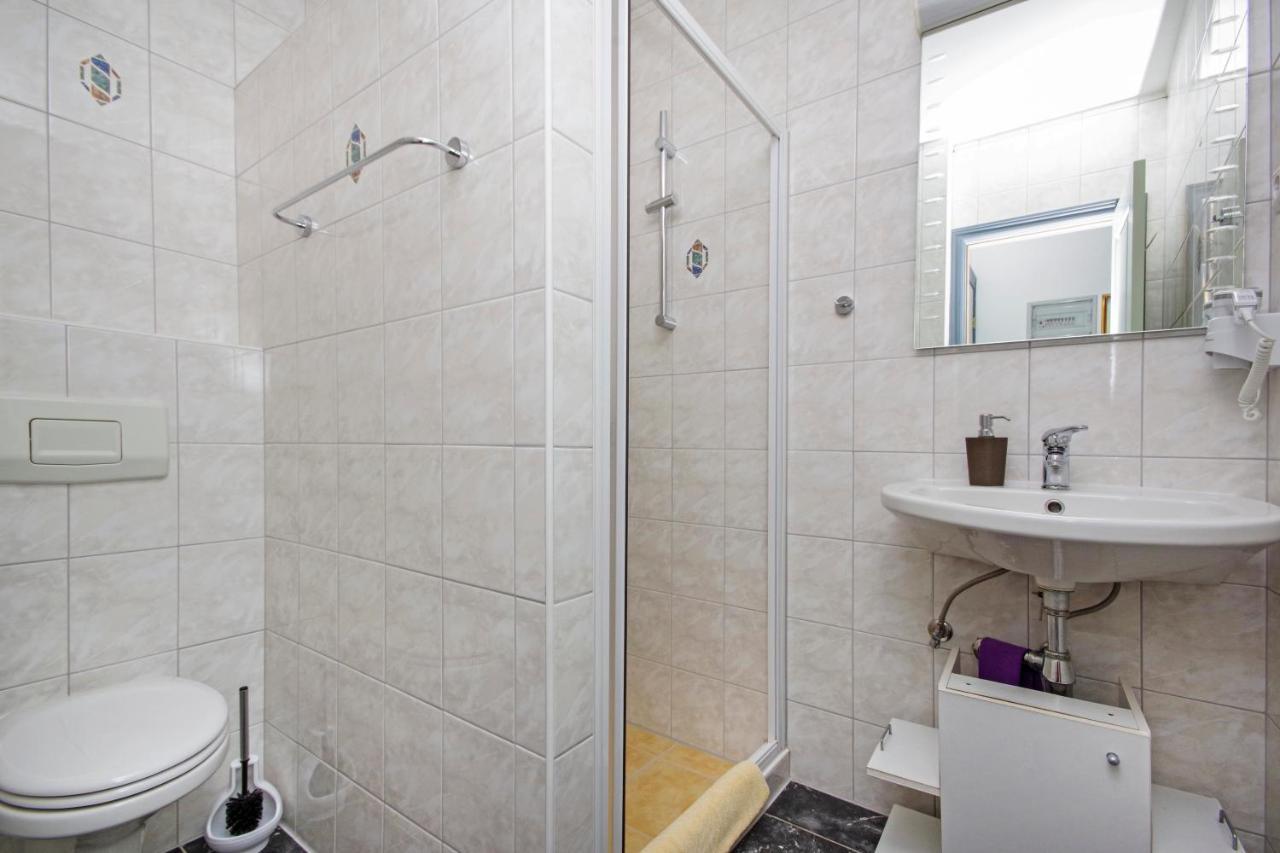 Matanovi Dvori Md Apartments Makarska Bagian luar foto